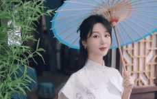 杨紫妆容巅峰：惊艳再现，浓艳妆容演绎时尚魅力