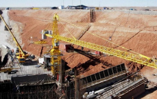 “新乡南太行惊魂：私家车坠崖悲剧，两灵魂陨落”